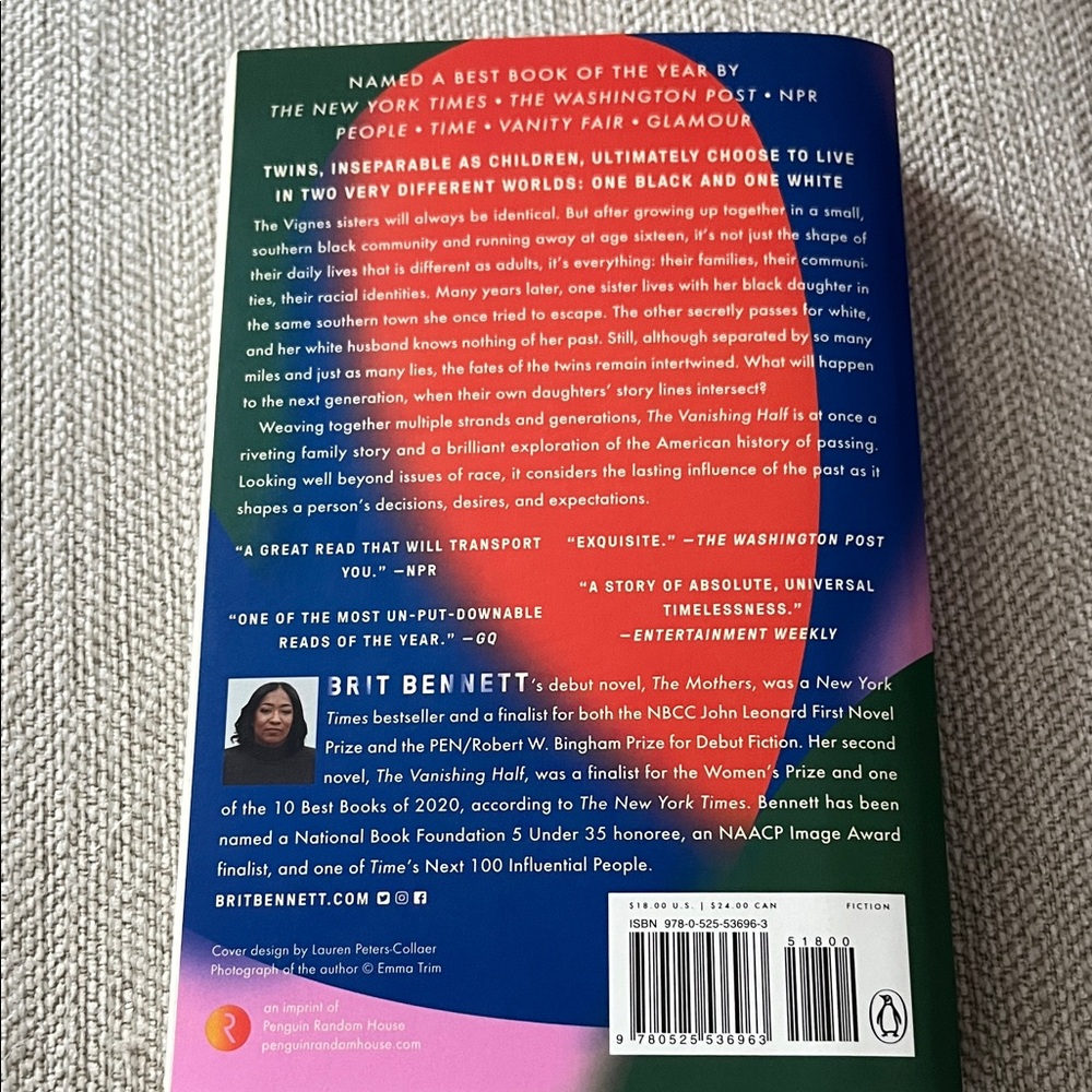 The Vanishing Half by Brit Bennett - Picture 2 of 4